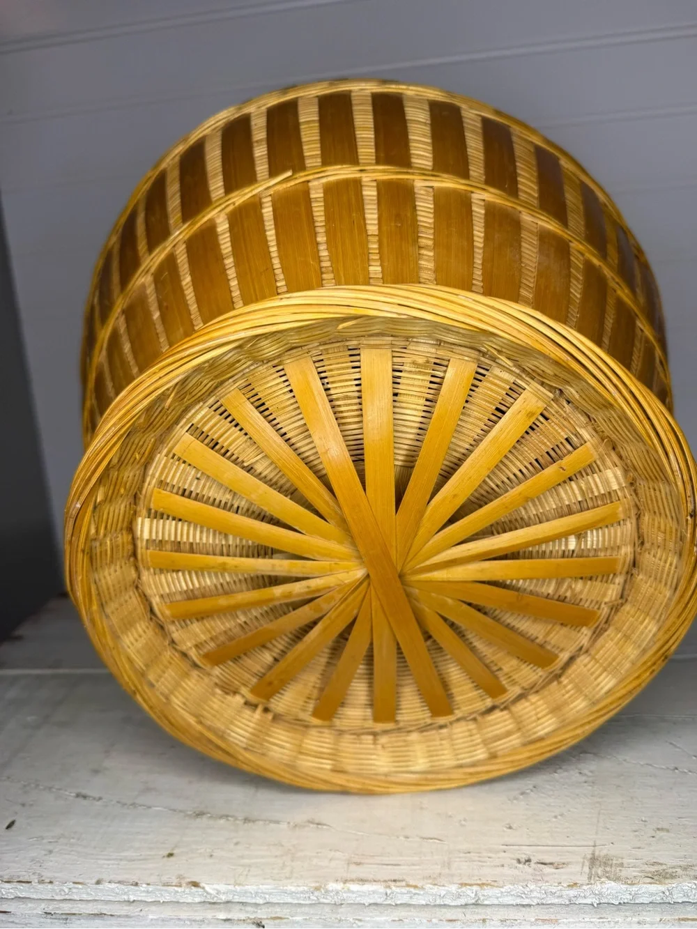 Vintage Bamboo Hand Woven Round Rice Market Tea Basket w Lid